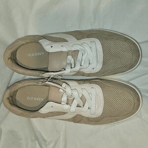 Old Navy Women's Size 9 Neutral Brown Soft-Brushed Faux-Suede Sneakers